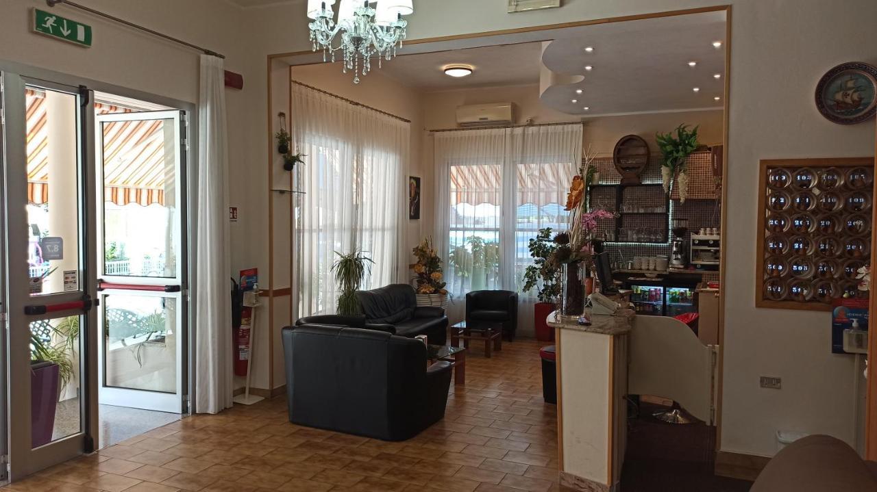 Hotel La Caravella Bellaria-Igea Marina Zewnętrze zdjęcie